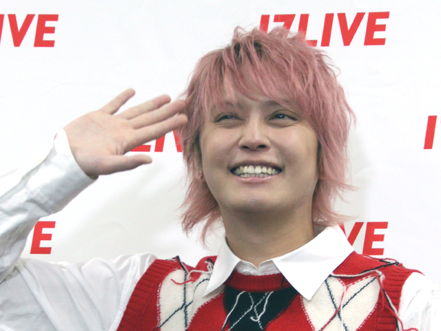 手越祐也