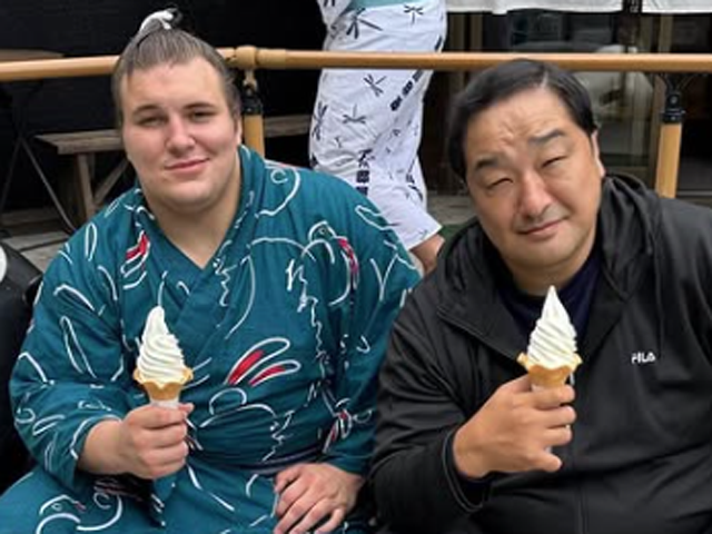 安青錦と安治川親方