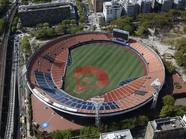 横浜スタジアム