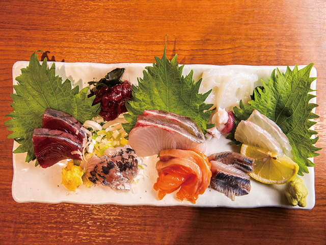 刺し身盛り合わせ