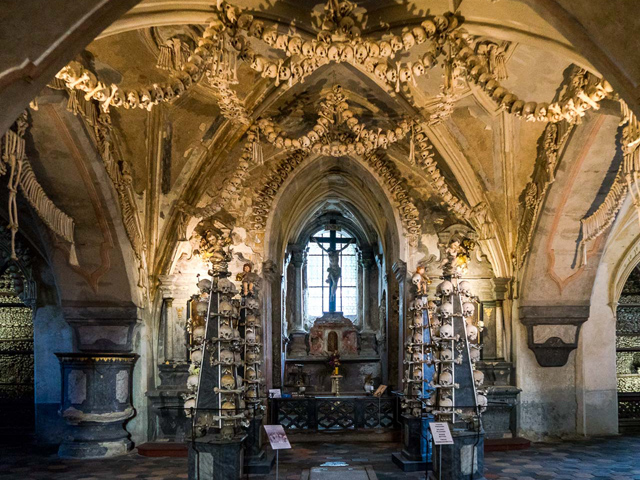 セドレツ納骨堂