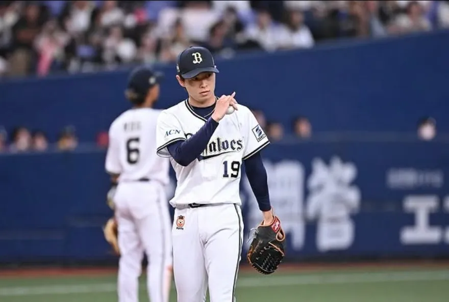 オリックス・山岡泰輔投人