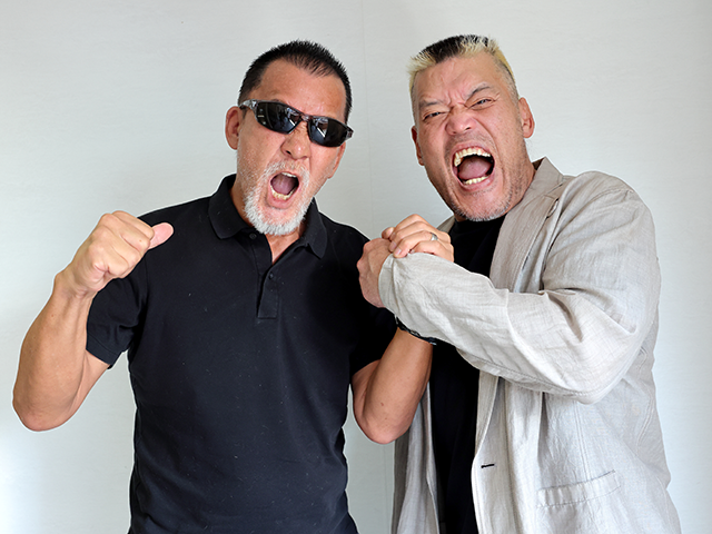 蝶野正洋（左）と天山広吉（右）
