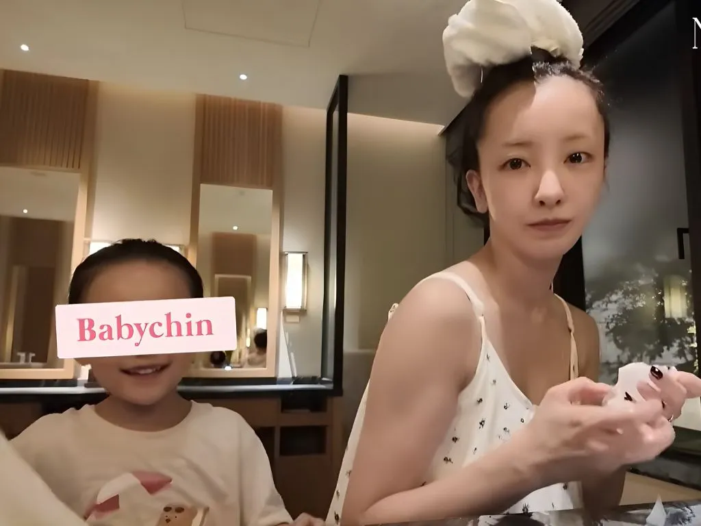 板野友美